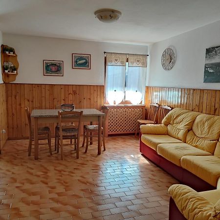 Appartamento La Casa Di Violetta Tonadico Zewnętrze zdjęcie